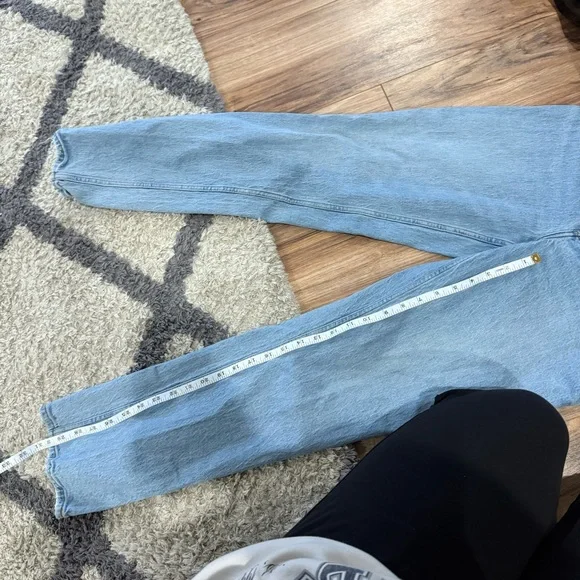 Abercrombie & Fitch Curve Love Ultra High Rise 90s Straight Jean - Picture 6 of 9